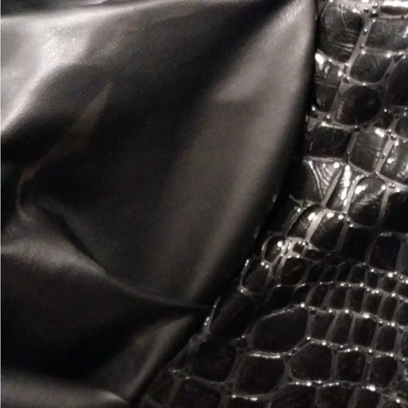 AKIRA Black Textured Puff Sleeve Blazer - Picture 3 of 4